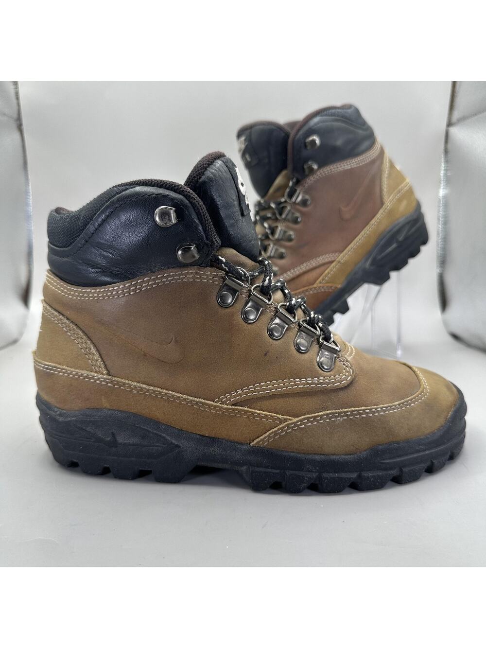 Vintage Nike Tumalo II ACG Hiking Boots Womens Size 6.5 Brown Trail 950680